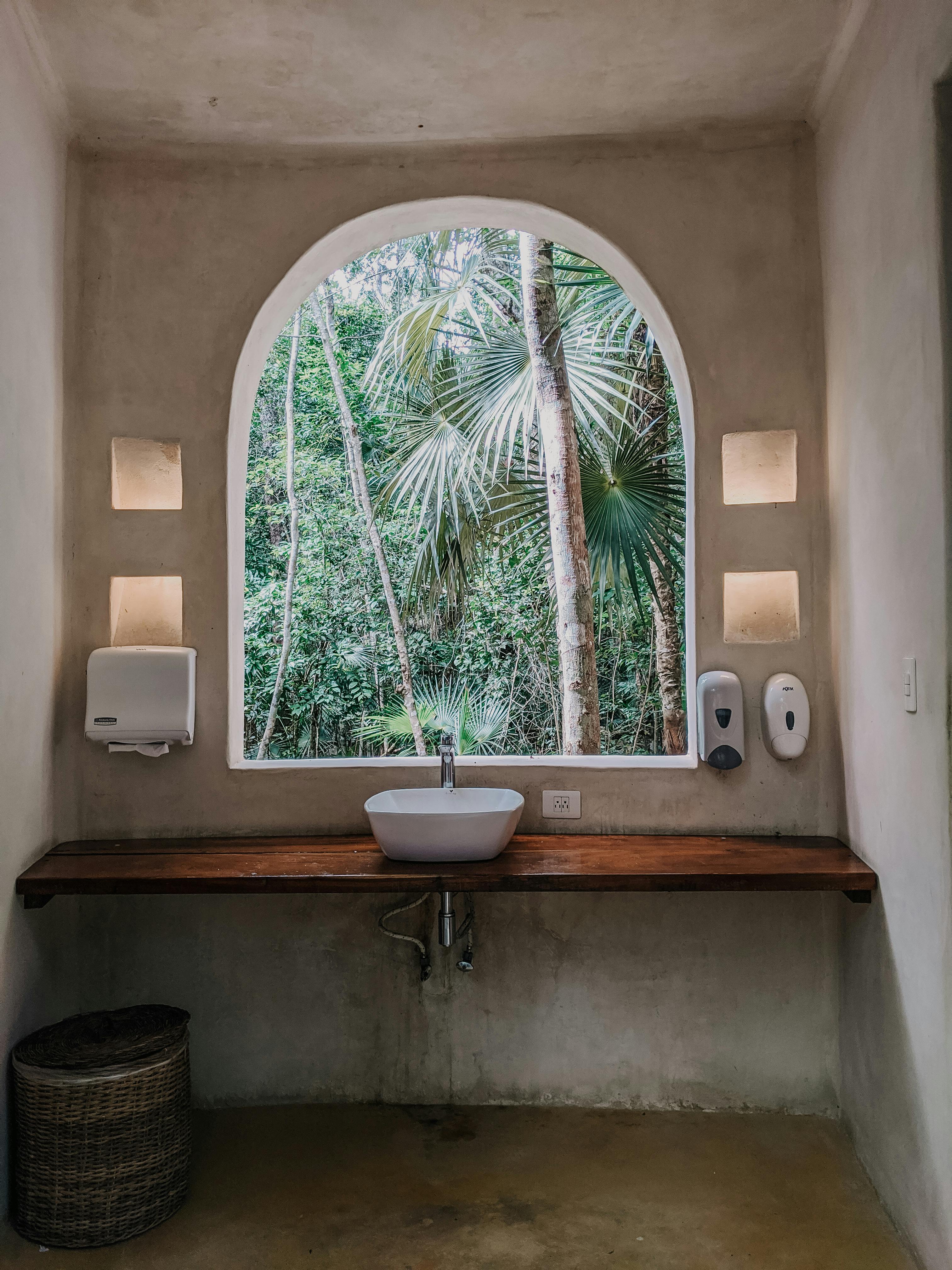 Bungalow Bathroom